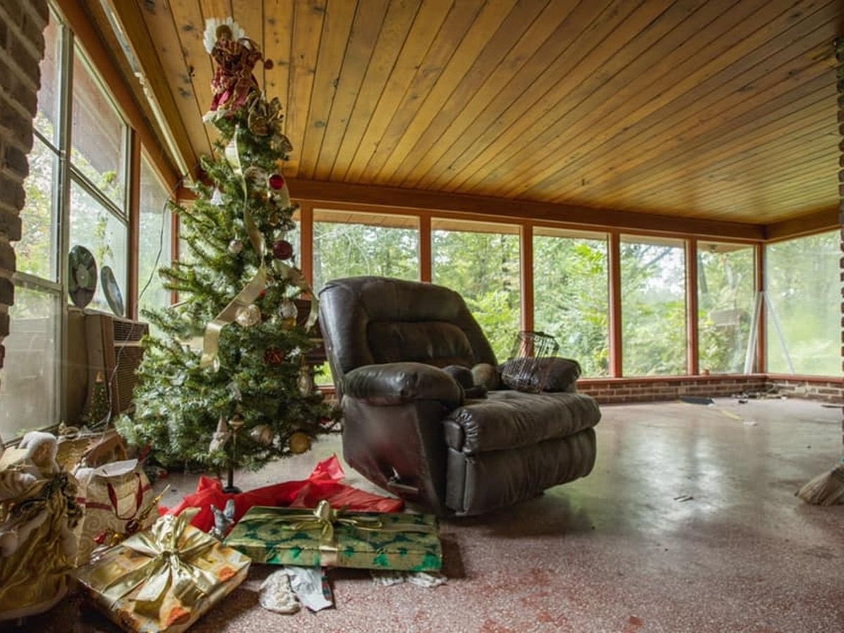 The Home Owner Left At Christmas And Never Returned.