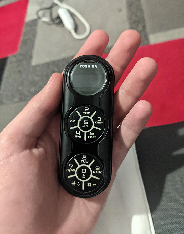 Toshiba G450. The Weird Little Phone