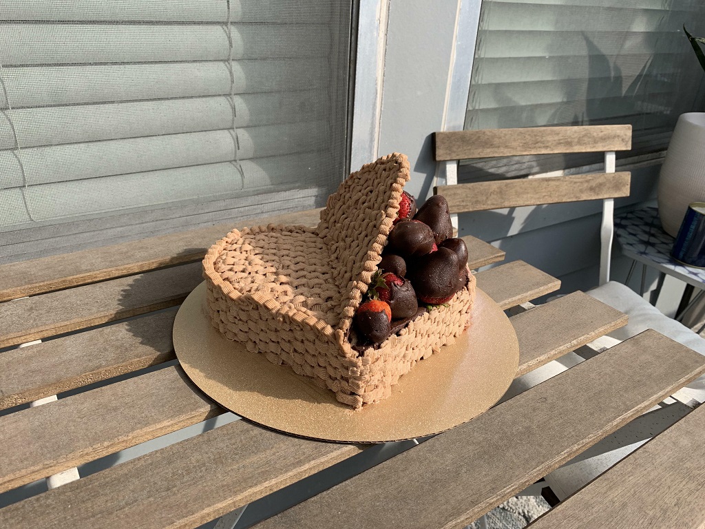 Chocolate Cake For My Girlfriend's Birthday!🎂