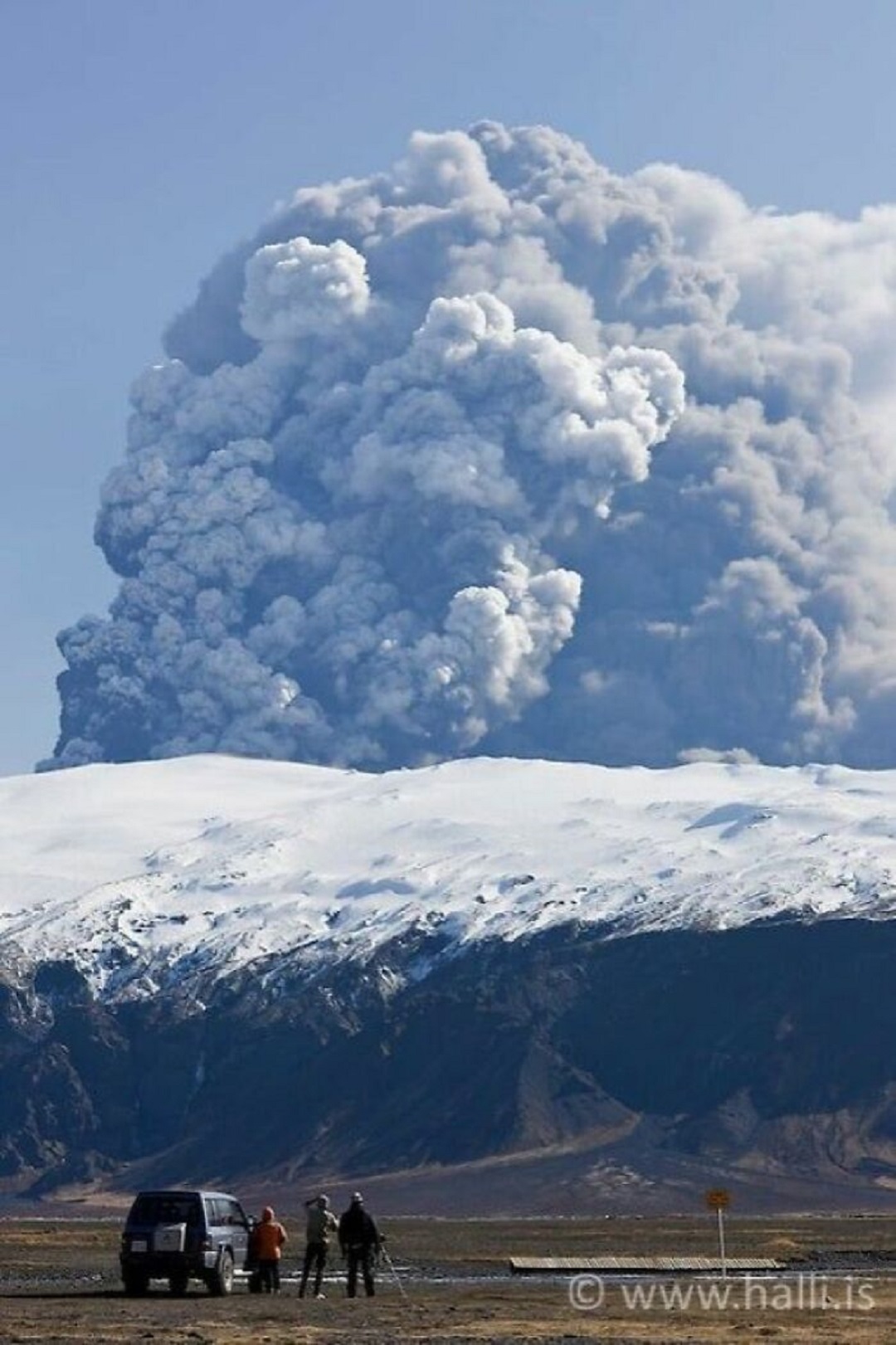 Eyjafjallajökull Erupting In Iceland