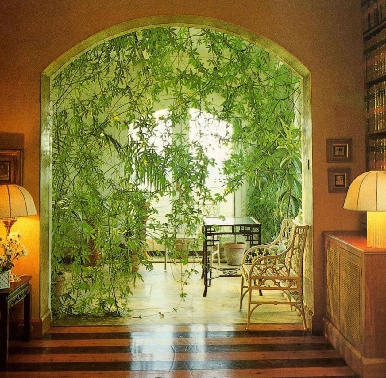 Terence Conran’s Decorating With Plants - Susan Conder © 1986