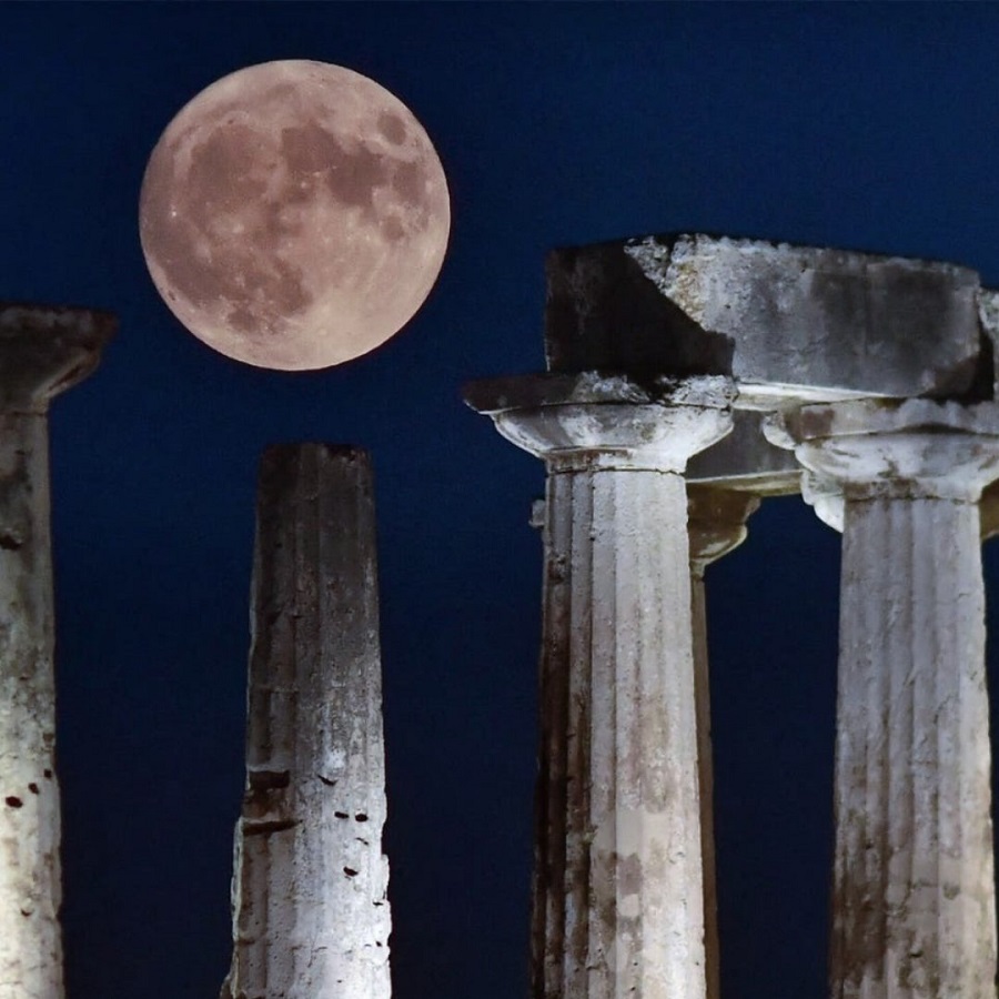 Blue-Super-Moon-Photos-From-World