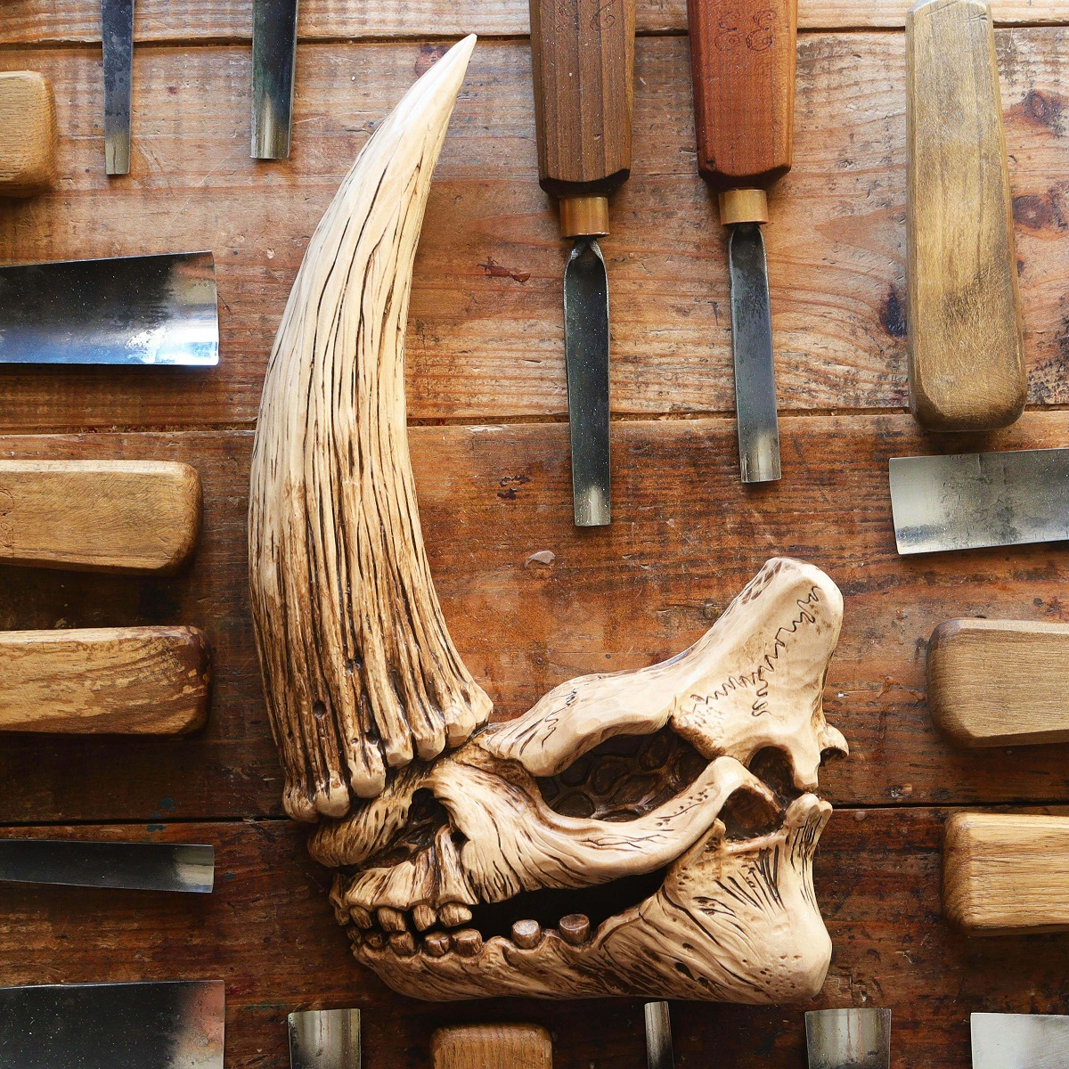 The Mandalorian. Mud Horn Skull. Wood Carving